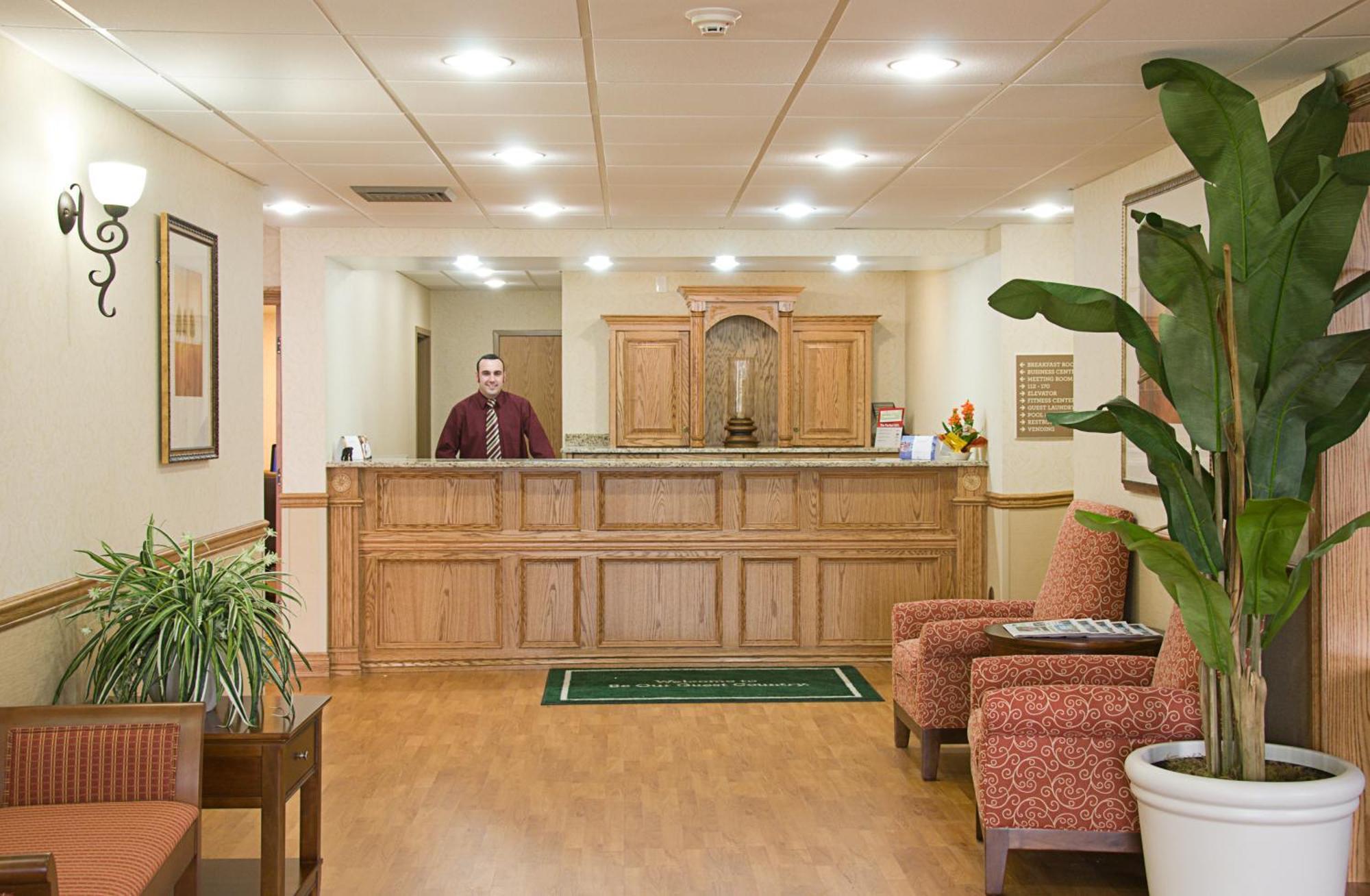 Quality Inn & Suites Saginaw Dalaman gambar