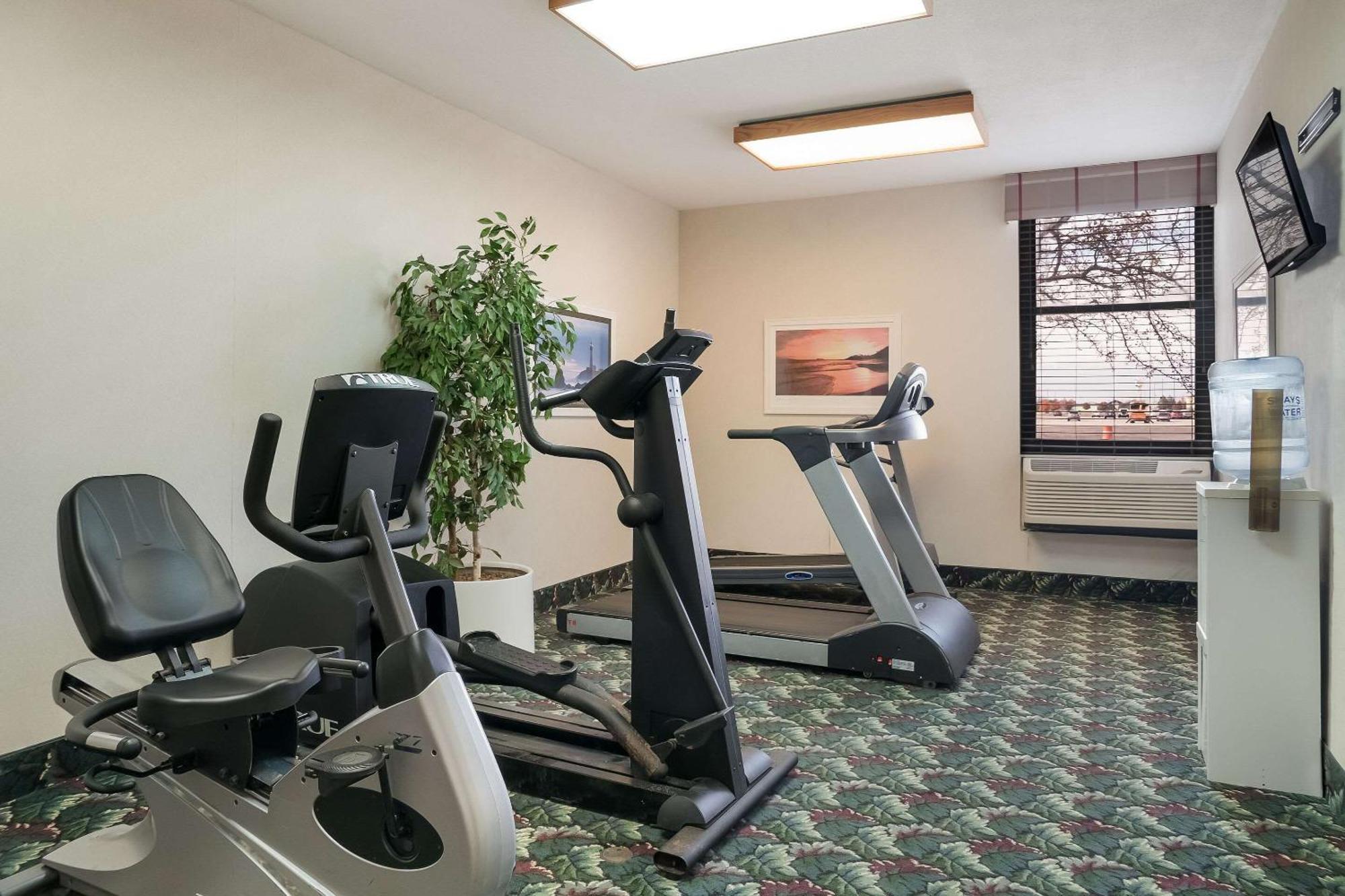Quality Inn & Suites Saginaw Luaran gambar