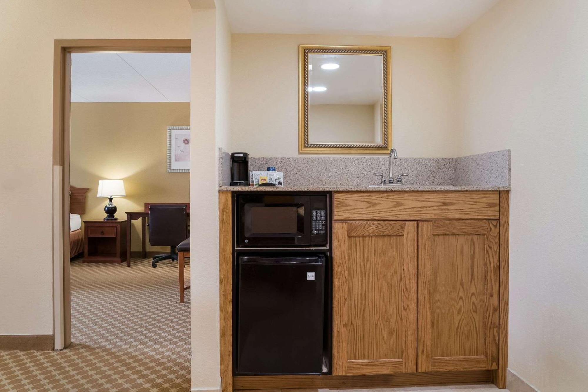 Quality Inn & Suites Saginaw Luaran gambar