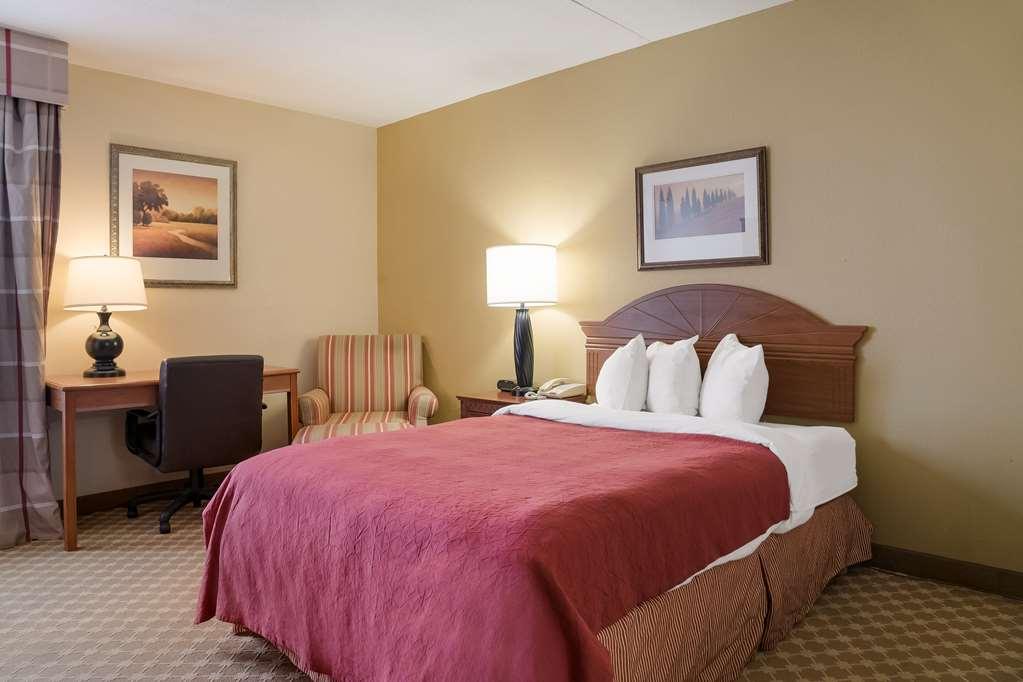 Quality Inn & Suites Saginaw Bilik gambar