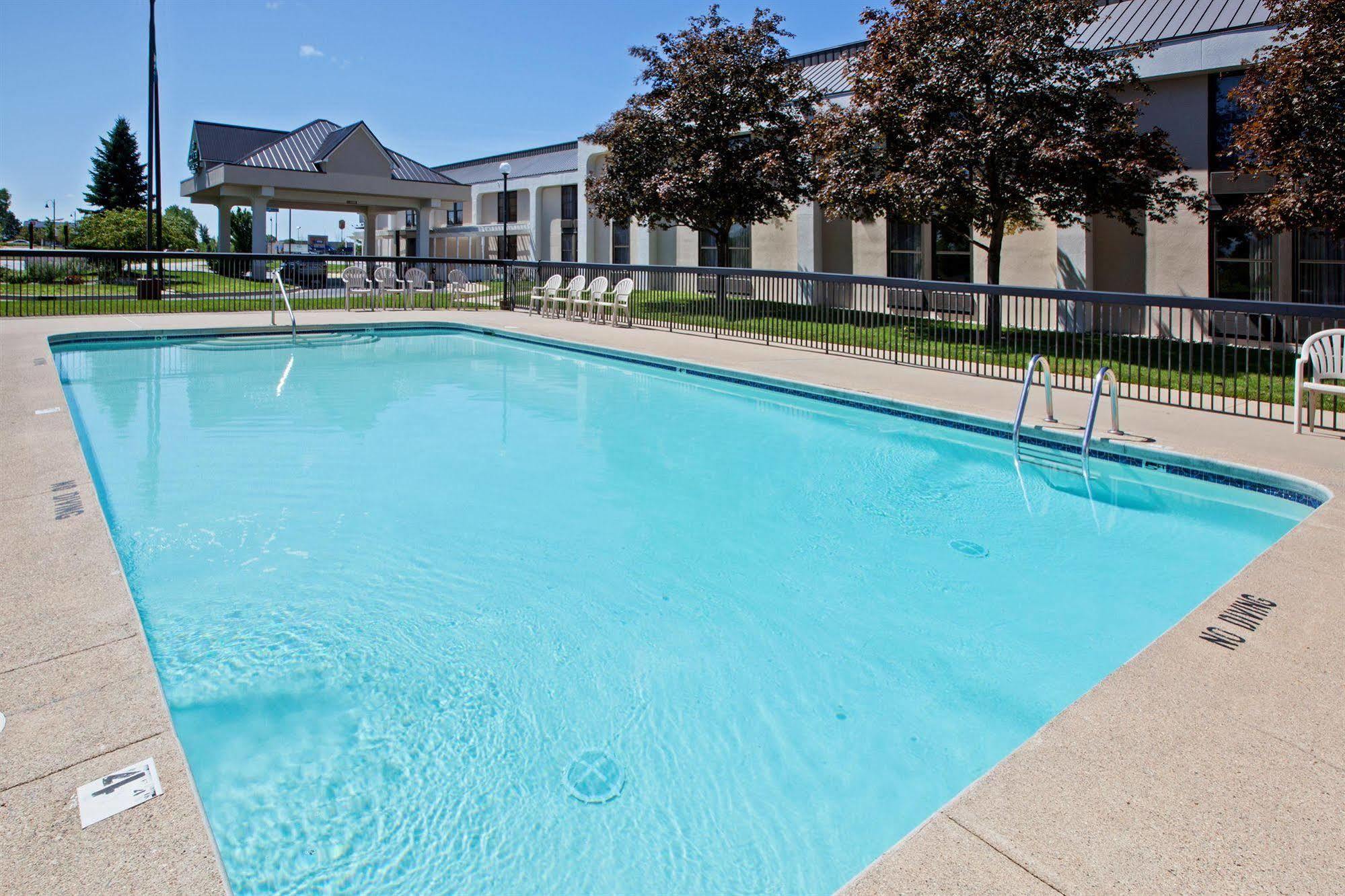 Quality Inn & Suites Saginaw Kemudahan gambar